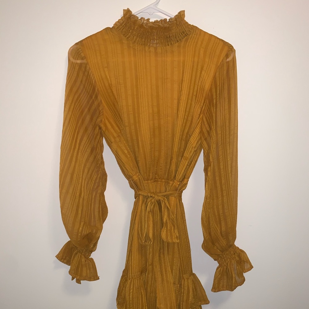 Lulu’s orange dress